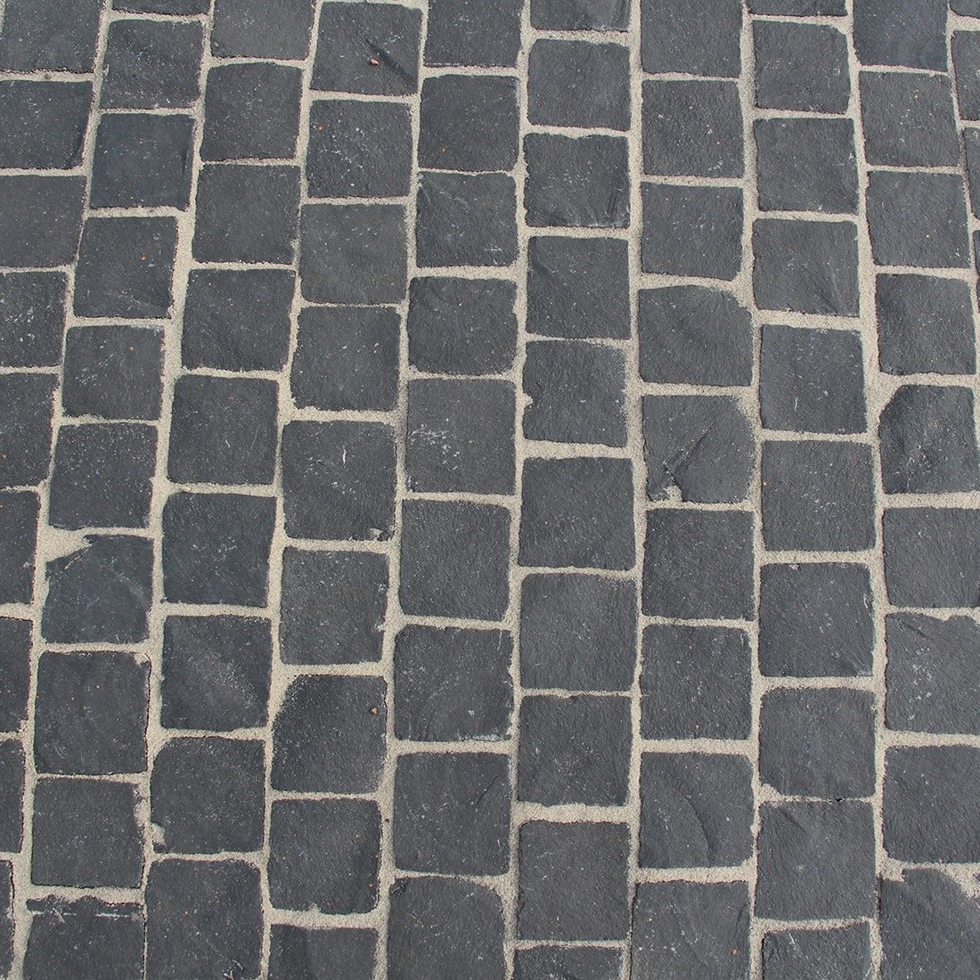 TB Basaltkei Rion 10x10x5-7cm antraciet